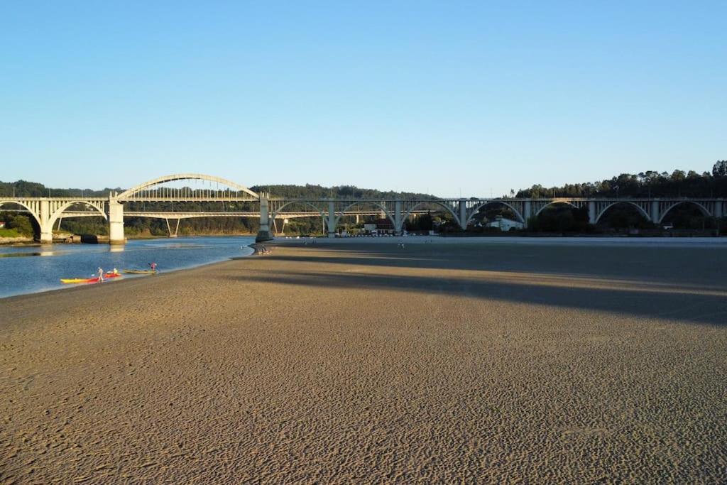O Pedrido Beach House Bergondo 外观 照片